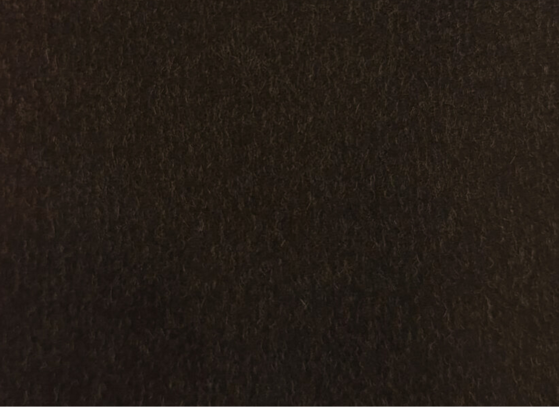 深棕色